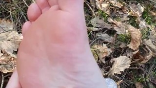 Playing with my sweaty Feet outdoors in the Forest