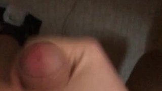 ДРОЧУ ЧЛЕН ПОКА НИКТО НЕ ВИДИТ
