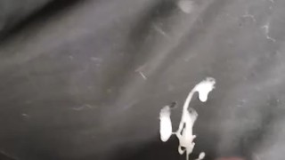 Single white guy cums 