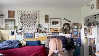 Strongman gets naked 