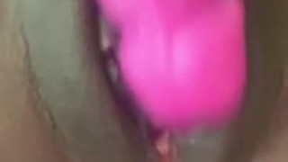 Watch me rub my pussy 