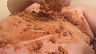 Bbw rubbing food all over her big belly 