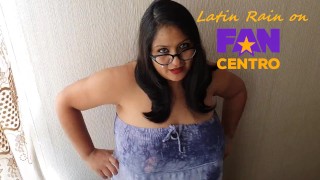 Ella traga semen para promocionar su perfil de fancentro