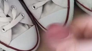 Cumming on girlfriend shoes