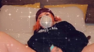 Quarantine Cutie Can’t Help Herself