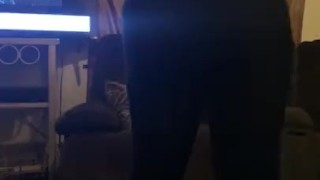 Twerking .. but can she do it on the dick tho ?