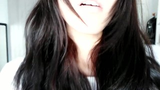 Preview Giantess stomp on you and kiss you