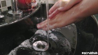 #SCRUBHUB Velas aromáticas - Lavando as mãos e relaxando - Melina Bloom