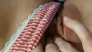 4k Big Tit babe moans & Cums in panties