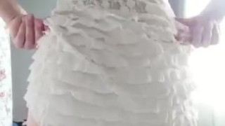 Hotwife dancing!
