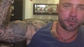 Muscle worship/Flexing/Showing off