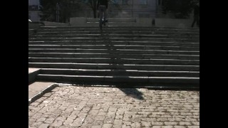 Жестко обмочилась на политическом митинге