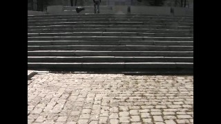 Жестко обмочилась на политическом митинге