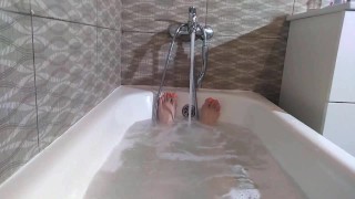 fluffy bush takes a bath and admires hairy legs footfetish GinnaGg