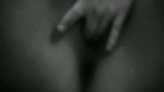 étudiante masturbation hot en confinement petite chatte