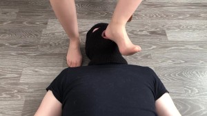 Teen Girl Footjob & Nylonjob and Worship Nylon Stockings Cum on Feet 