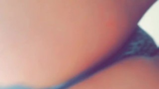 Masturbating beauty
