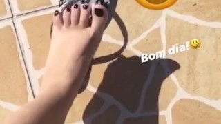 @tici_feet IG tici quarantine moments!