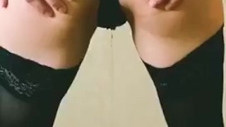 Сладкая киска писиет в трусики