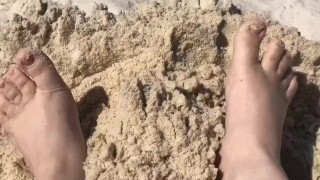 Get Nude On The Beach With Me - Feet Fetish