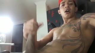 Danny sexy se muestra 
