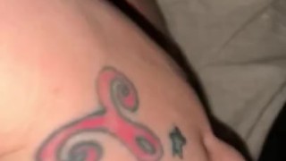 Quick pussy rub before bed 