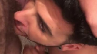 Youtuber tragando una verga enorme 