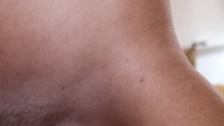 Wet and excited. Húmeda y excitada