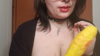 Goth does lipstick play with a dragon dildo
