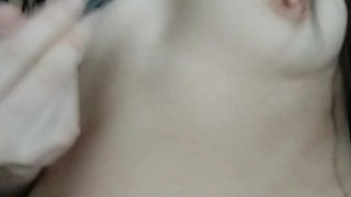 шлёпаю себя и получаю удовольствие с болью/ бью киску и играю с сиськами