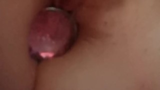 Young MILF uses vibrator and new plug to make herself cum