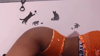love that african butt don’t you 