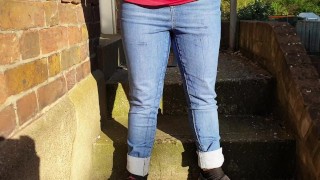 Alice - A Smoke Break and Pissing My Jeans, Just Because I Love It ;)