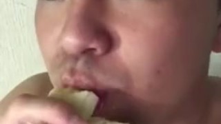 Blowjob japanese boy 