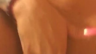 latina en ducha hace squirt