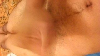 Masturbándome en el cuarto