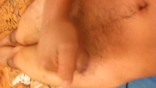 Masturbándome en el cuarto