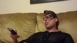Watching porn and jerking off: maskurade balls