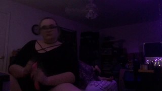 Bbw sneakily masturbates