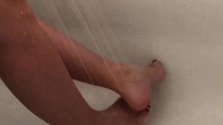 Can you even handle my feet being tickled by water?