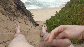 Masterbating on beach and I got caught by hang glider