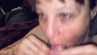 Mature mom gets oral creampie 