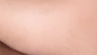 Regi muestra su enorme culo