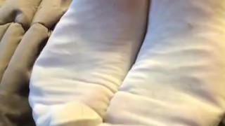 Q36 - Soles In White Pantyhose 