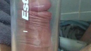 Bombeando mi pija / pumping my cock