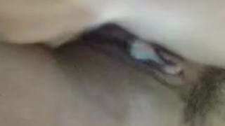 aprovecha la ausencia de sus para mandarme videos