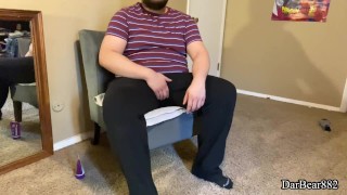 Young chub takes off alll clothes then shoots a load