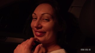 Prima data cand sug pula in masina (Rosalina Love)