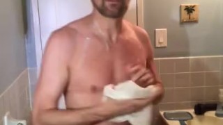 Nude Headshave Wanking and dildo fuck