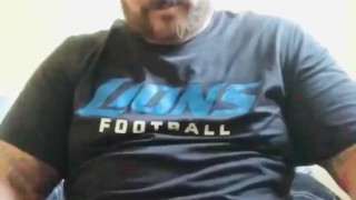 Strongman coach cums handsfree at contest house